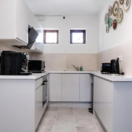 Βίλα Eblana House