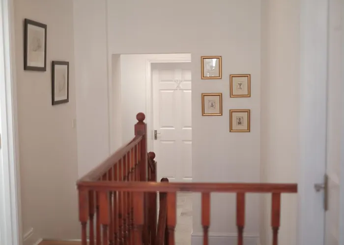 Konukevi Eblana House 3*